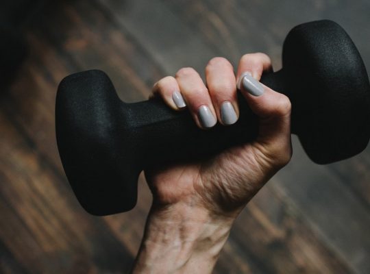 black dumbbell